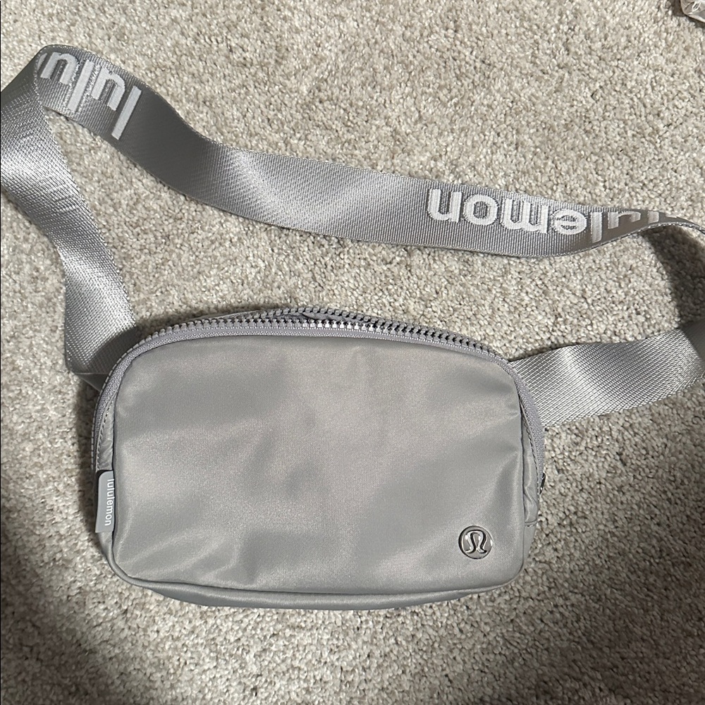 Lululemon Everywhere Belt Bag. New condition